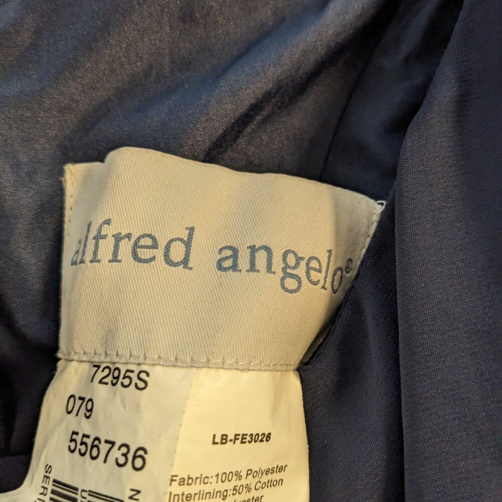 Alfred Angelo Formal Dress - Picture 4 of 12